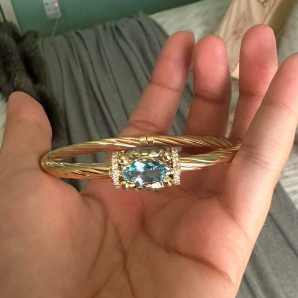 Solid 14k gold bangle bracelet